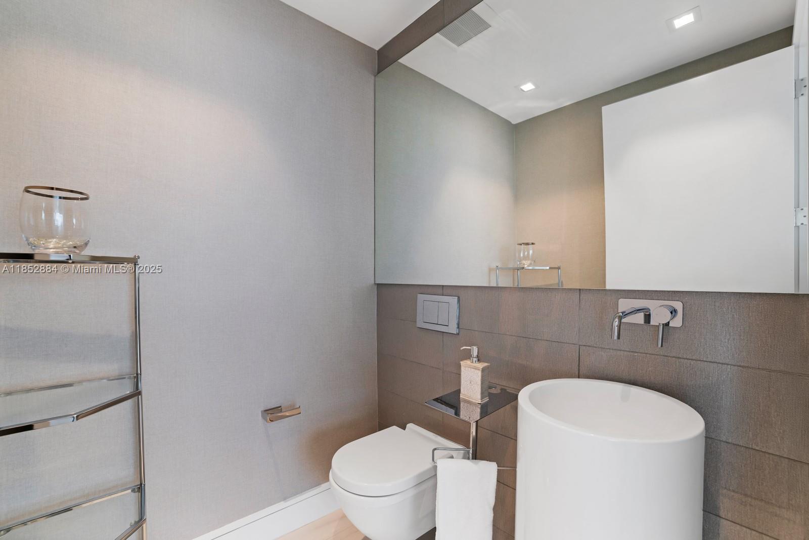 OCEANA BAL HARBOUR CONDO - Residential Lease