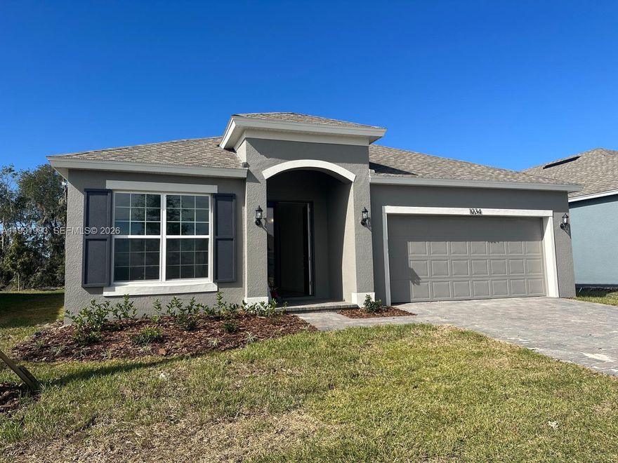 Welcome to this beautiful and spacious 4-bedroom, 2-bathroom home located in the new community of Lakewood Park. The home features a large modern kitchen with stainless steel appliances and an open-concept living and dining area.The master bedroom is very spacious, offering large upgraded walk-in closets and a luxurious bathroom with double sinks.The property includes an attached two-car garage plus additional driveway parking, and a large patio ideal for outdoor activities.Community amenities include a pool and playground.
Lease terms available 12 months. Dogs allowed with deposit (with owner approval). Minimum credit score 580 required. Tenant responsible for utilities and lawn care. No smoking permitted