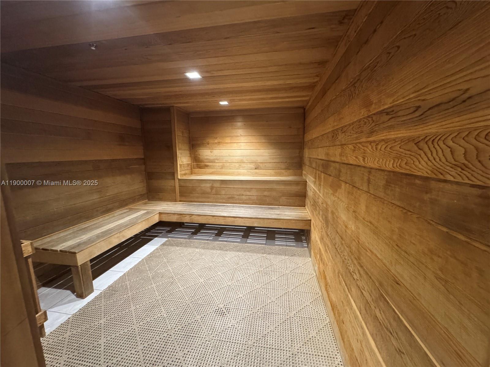 OLYMPUS CONDO PHASE - Residential