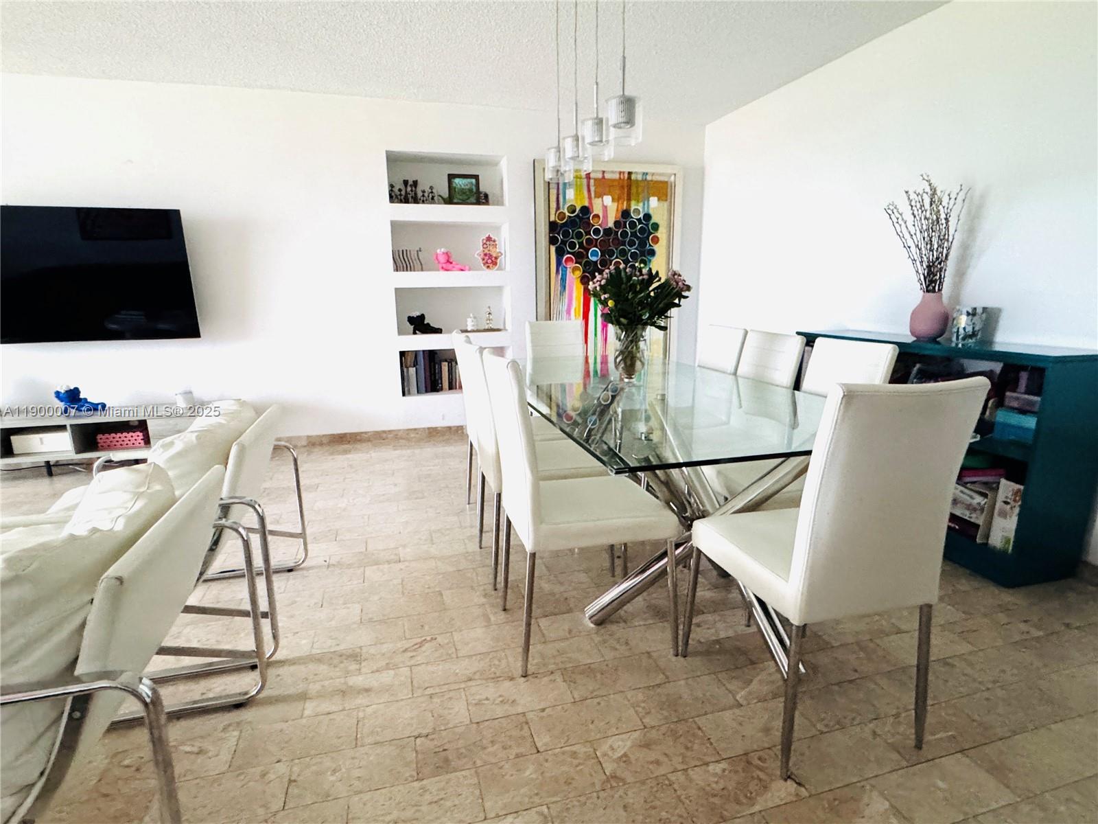 OLYMPUS CONDO PHASE - Residential