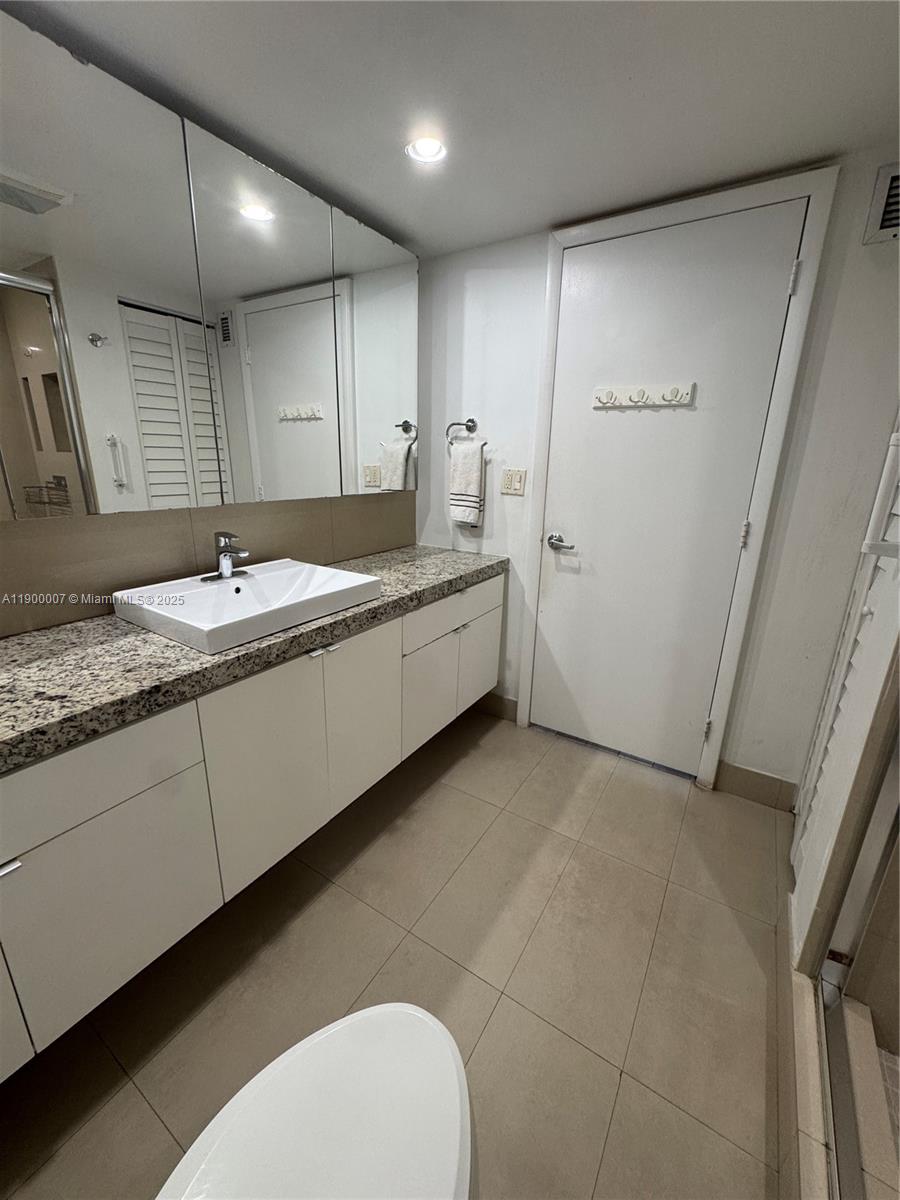 OLYMPUS CONDO PHASE - Residential