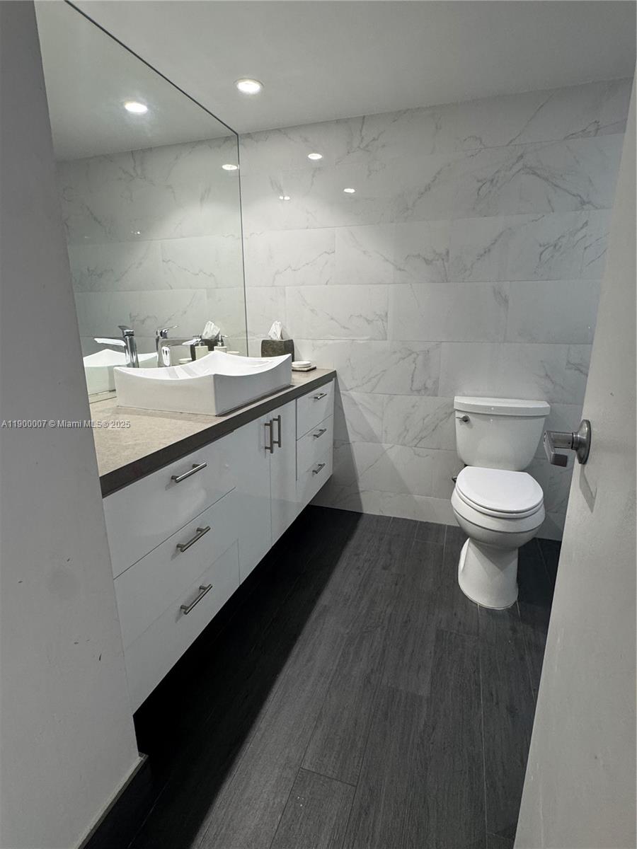 OLYMPUS CONDO PHASE - Residential