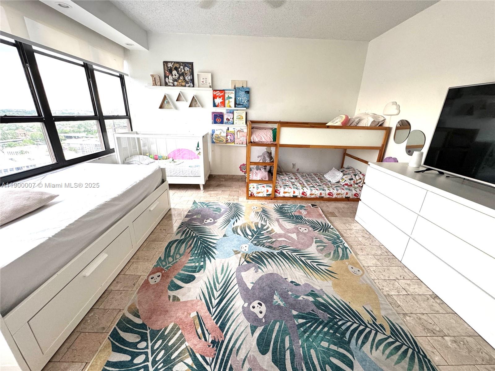 OLYMPUS CONDO PHASE - Residential