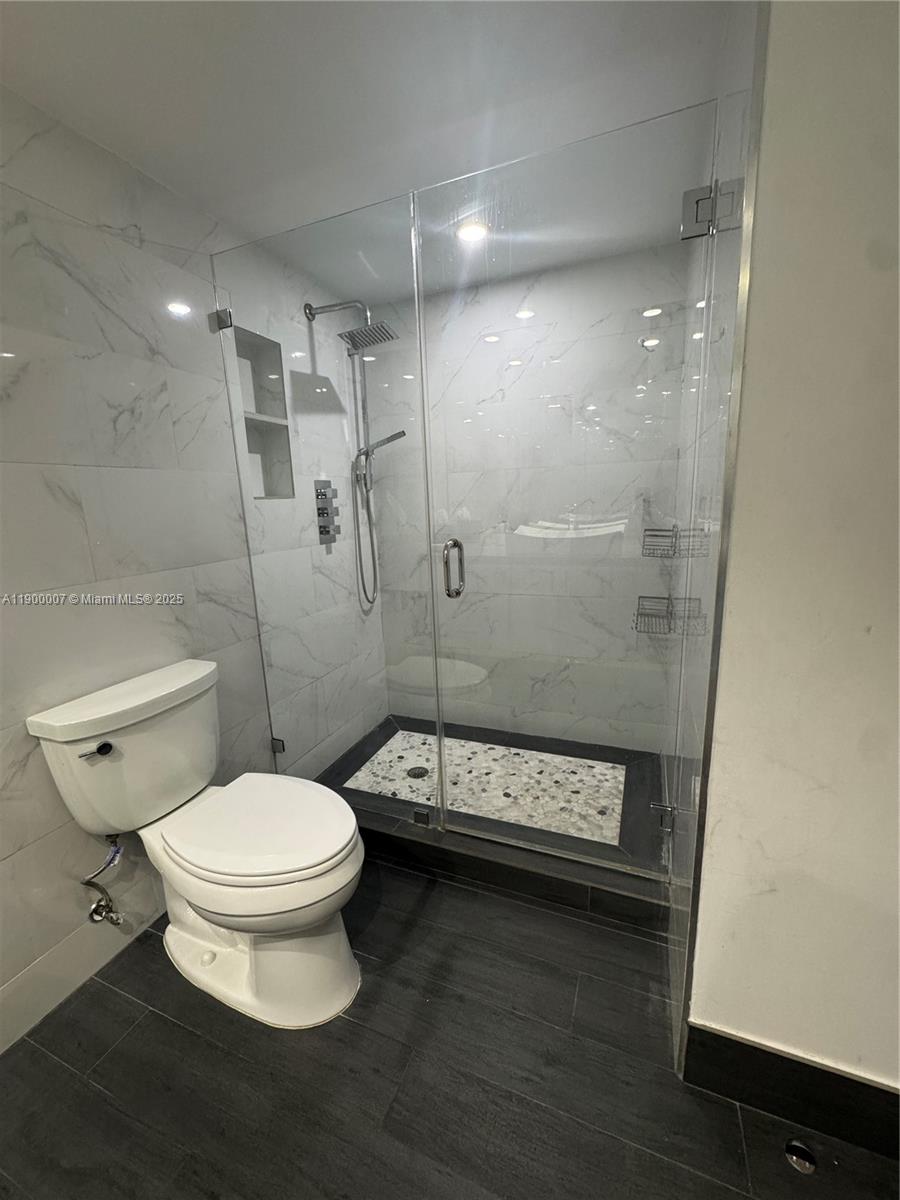 OLYMPUS CONDO PHASE - Residential