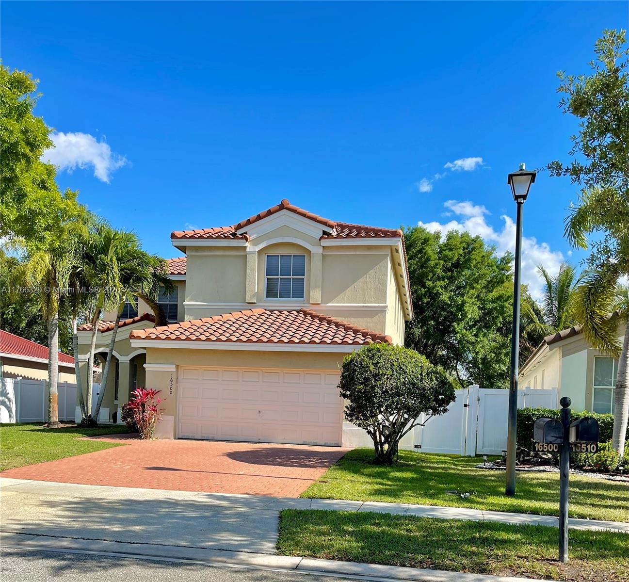 16500 SW 37th St 16500