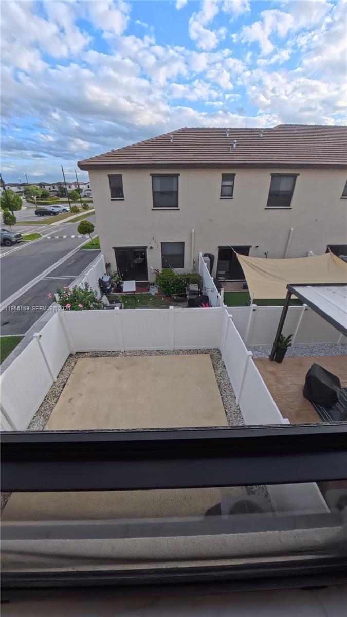 AQUABELLA NORTH - Residential