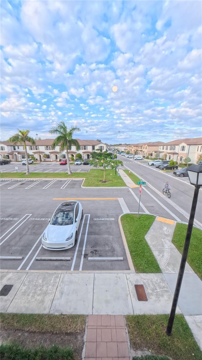 AQUABELLA NORTH - Residential