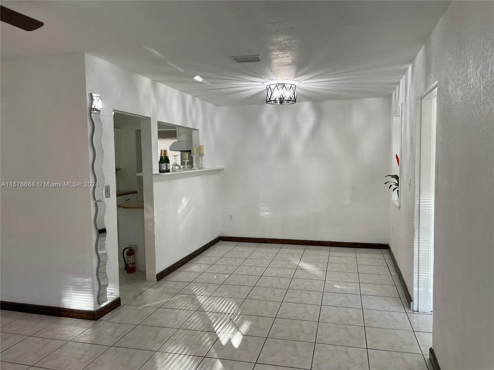 DE HEDOUVILLES SUB - Residential Lease