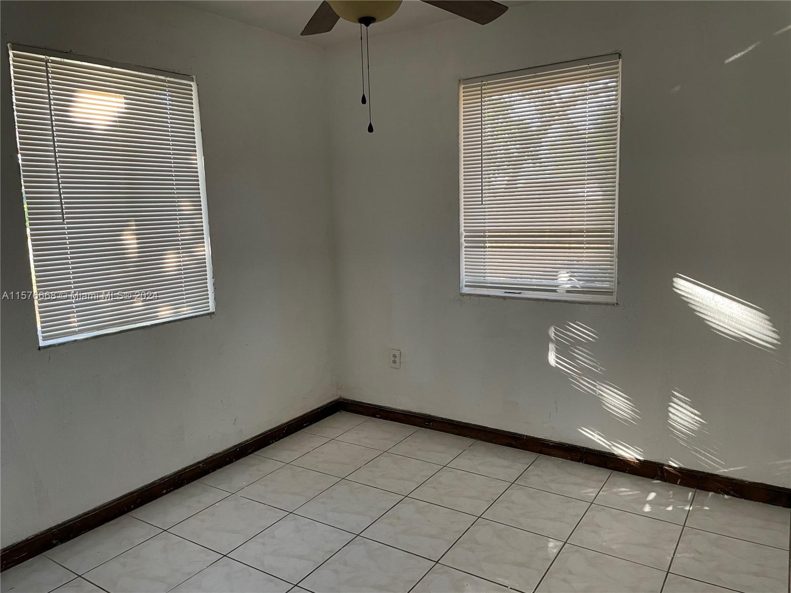 DE HEDOUVILLES SUB - Residential Lease