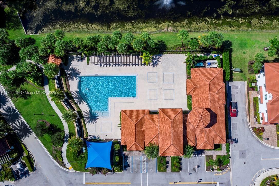PEMBROKE LAKES SOUTH - Residential Lease