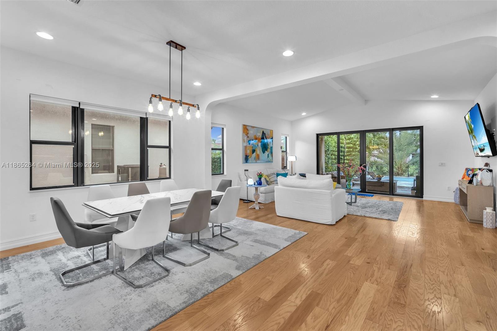 PEMBROKE LAKES SOUTH - Residential Lease