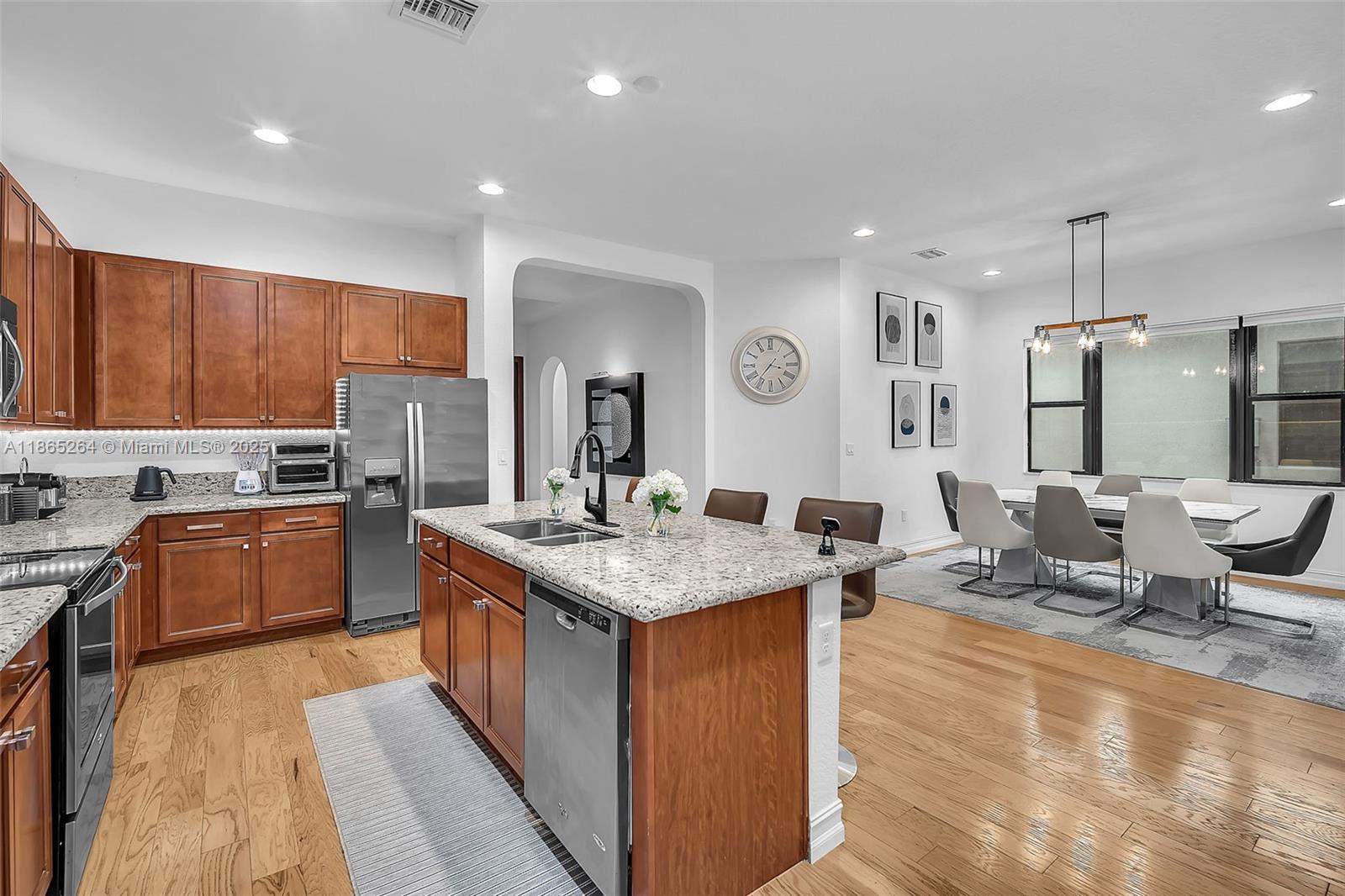 PEMBROKE LAKES SOUTH - Residential Lease