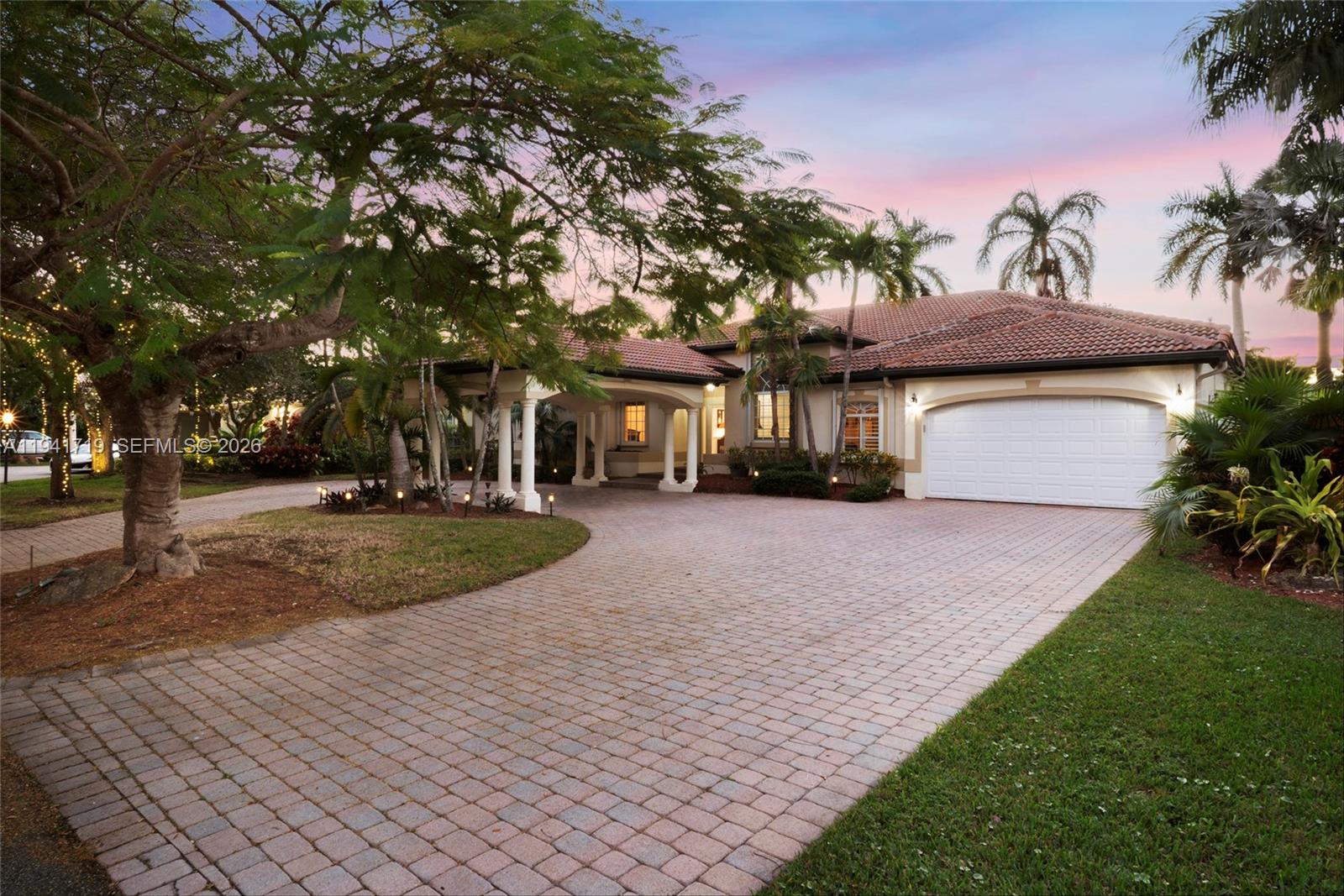 OAK RIDGE FALLS - Residential