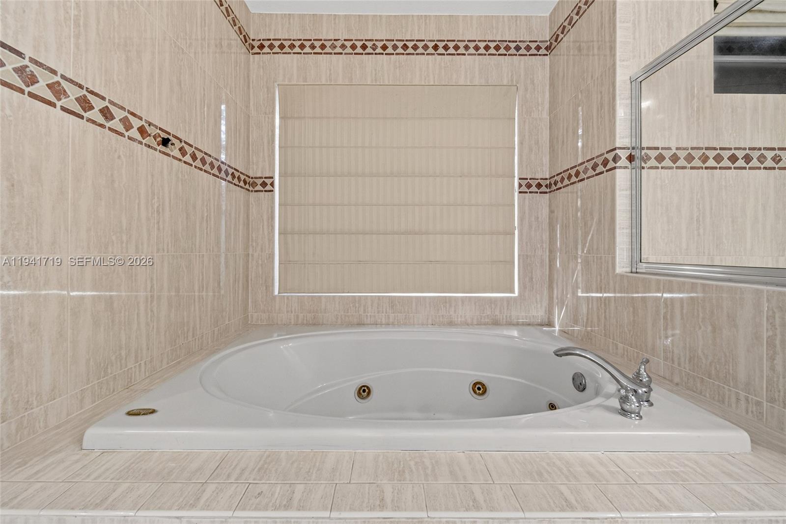 OAK RIDGE FALLS - Residential