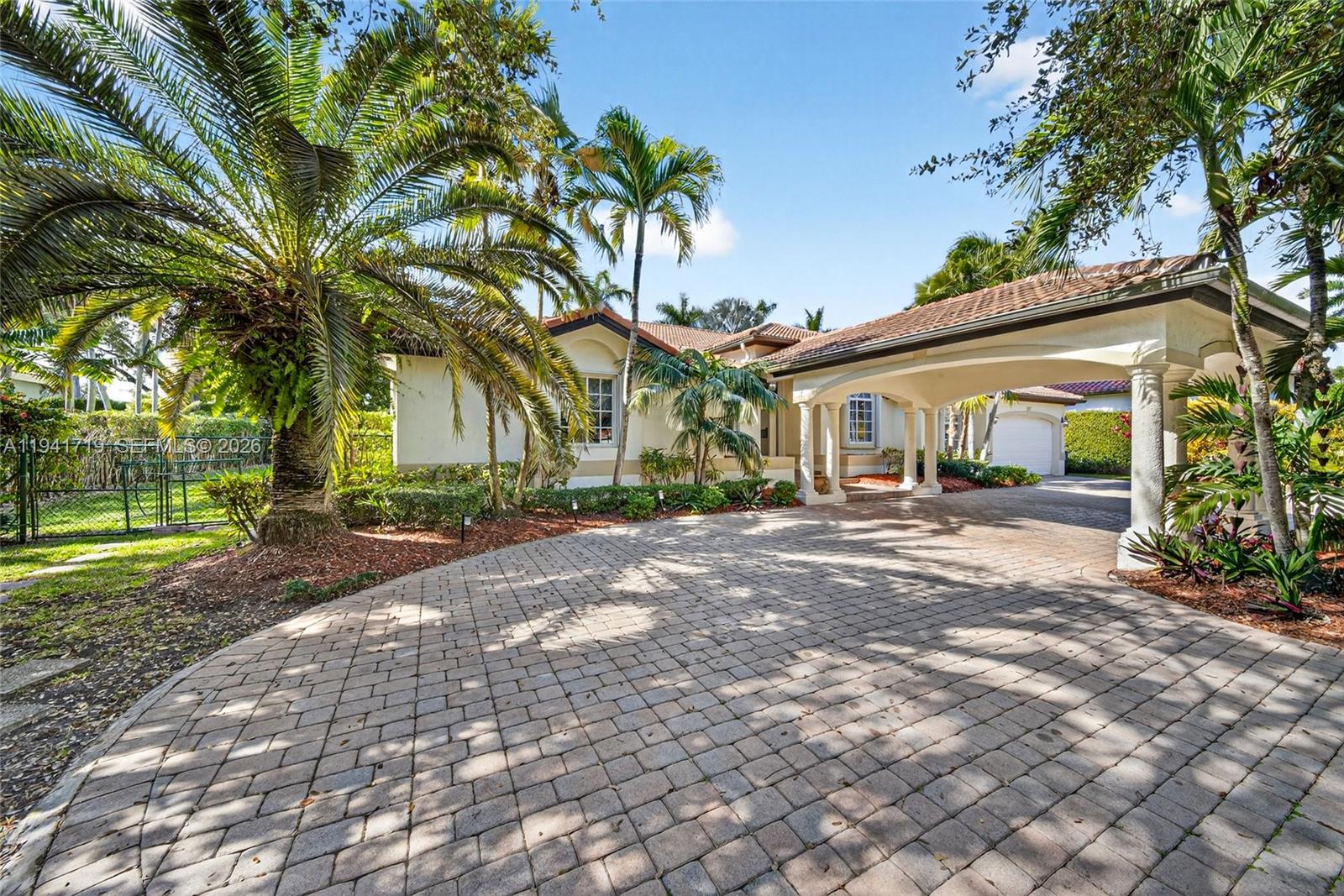 OAK RIDGE FALLS - Residential