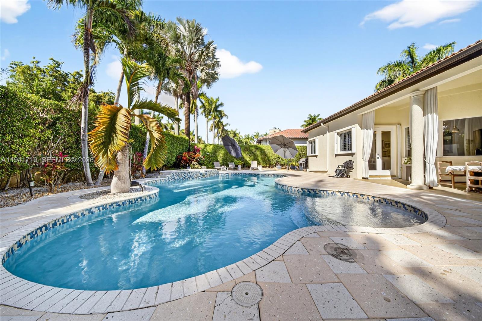 OAK RIDGE FALLS - Residential