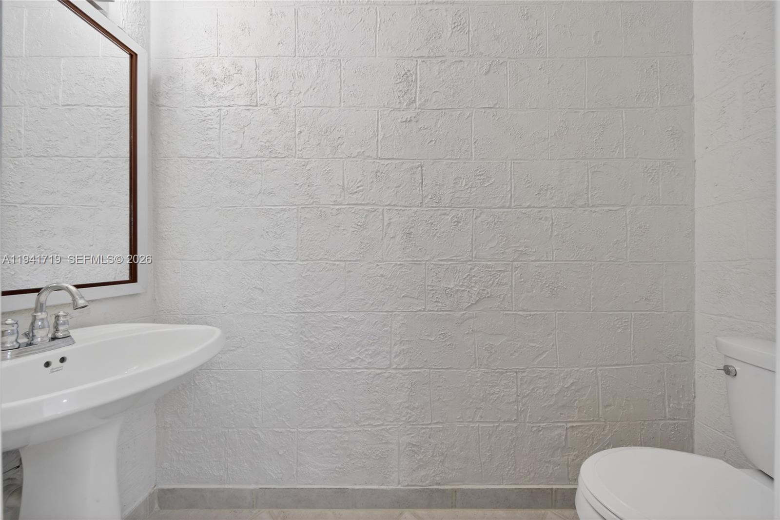 OAK RIDGE FALLS - Residential