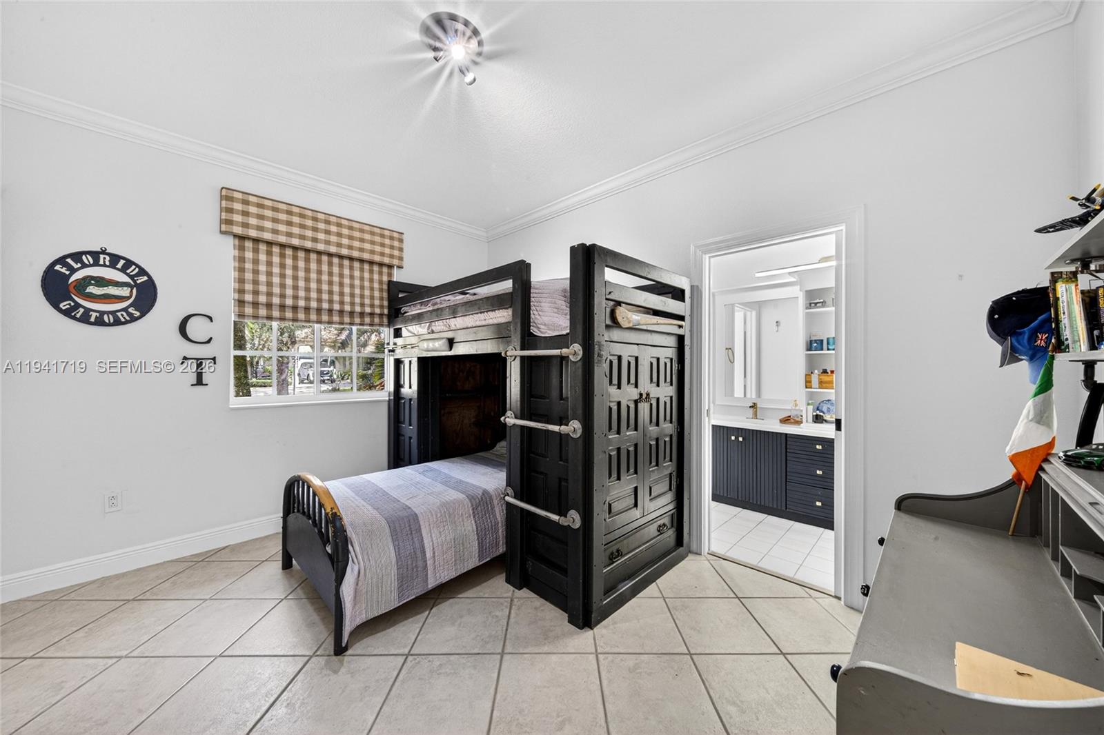 OAK RIDGE FALLS - Residential