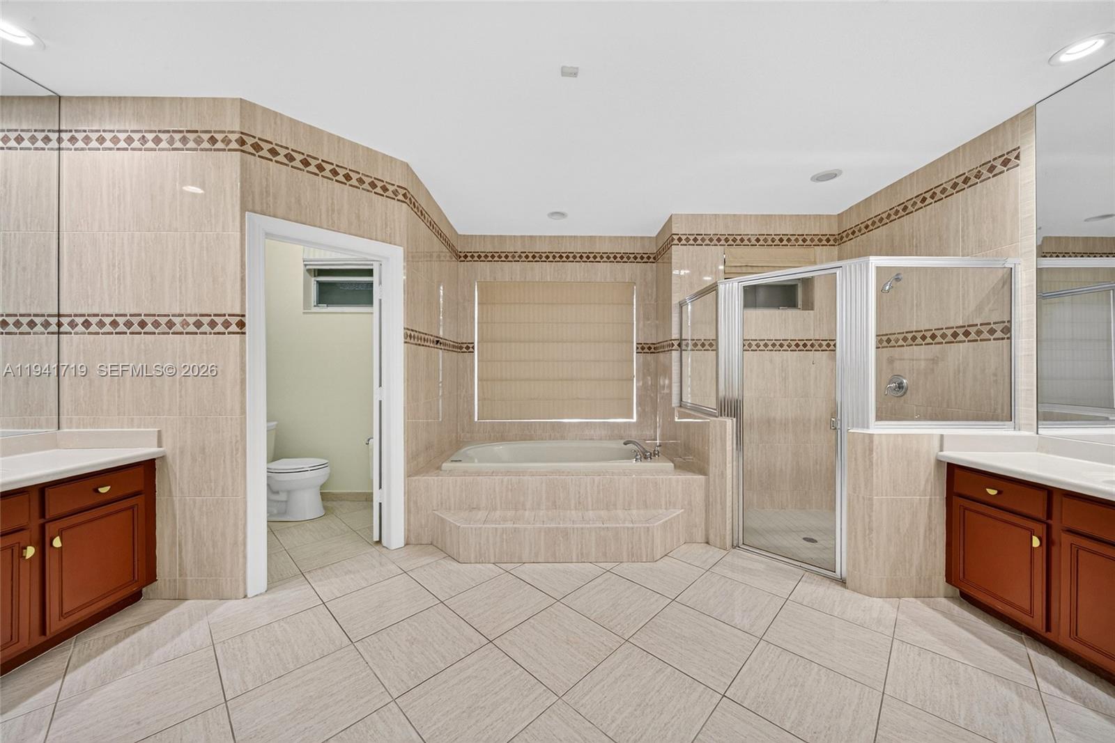 OAK RIDGE FALLS - Residential