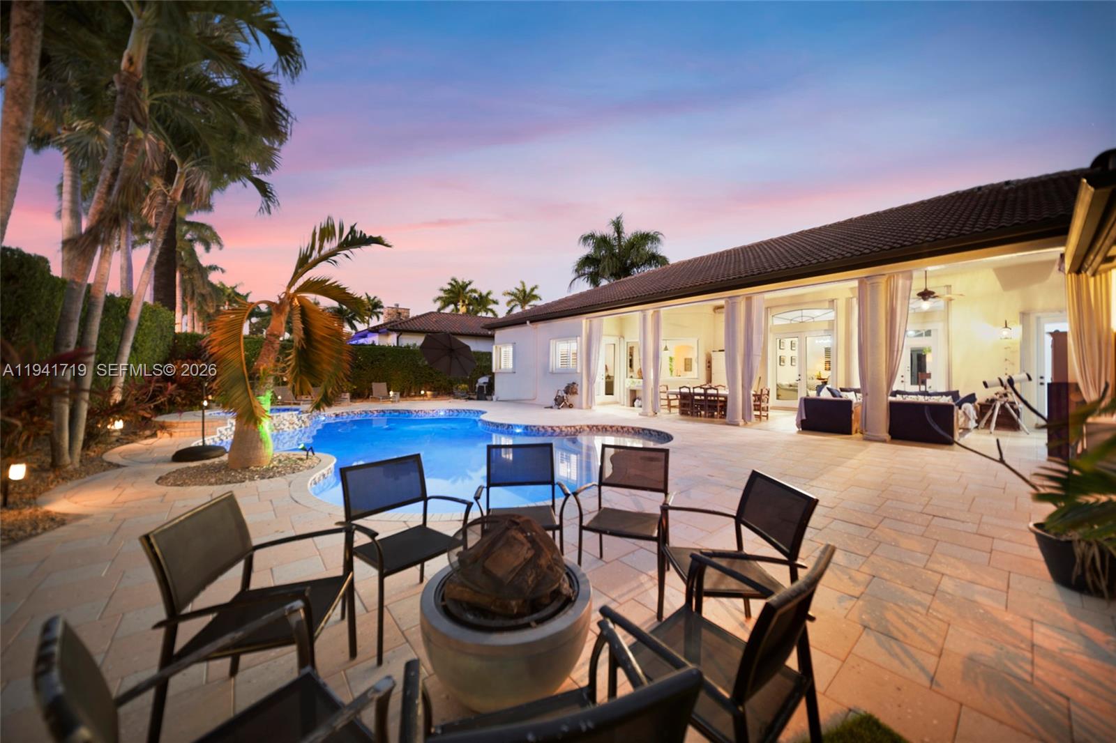 OAK RIDGE FALLS - Residential