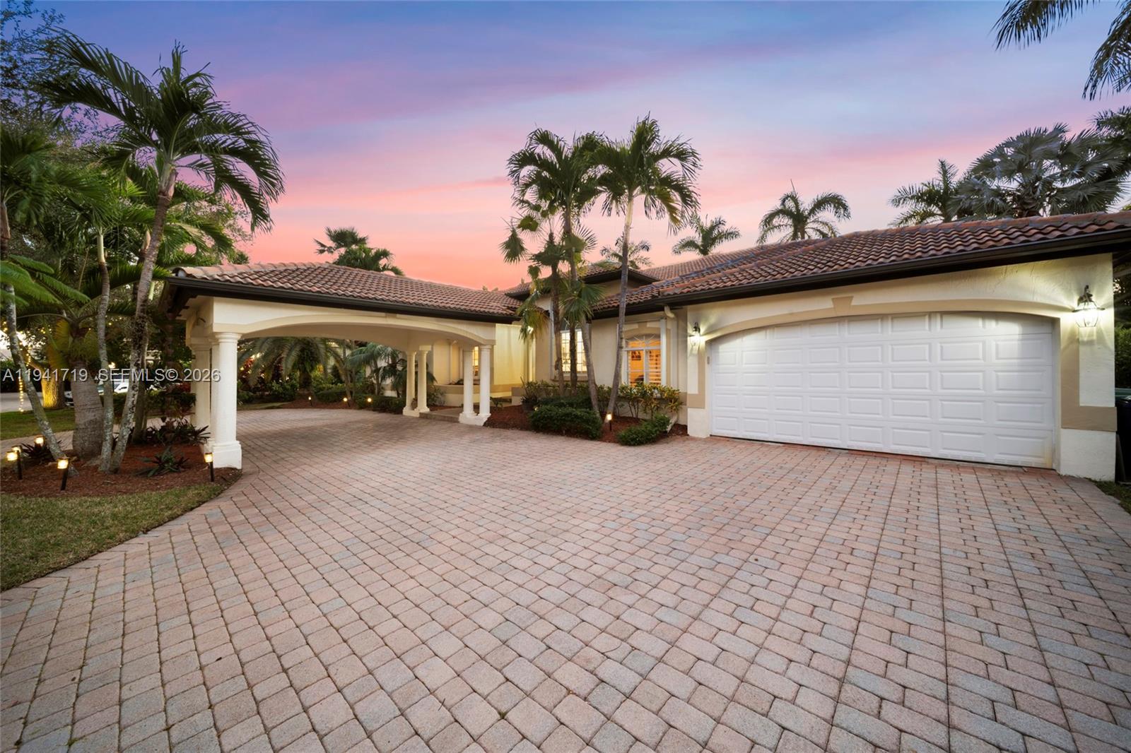 OAK RIDGE FALLS - Residential