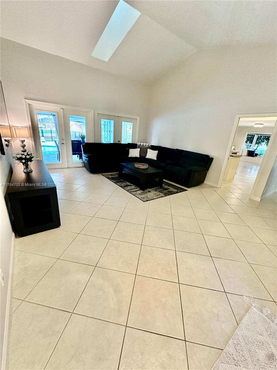 PGA RESORT COMMUNITY 1 - Residential Lease