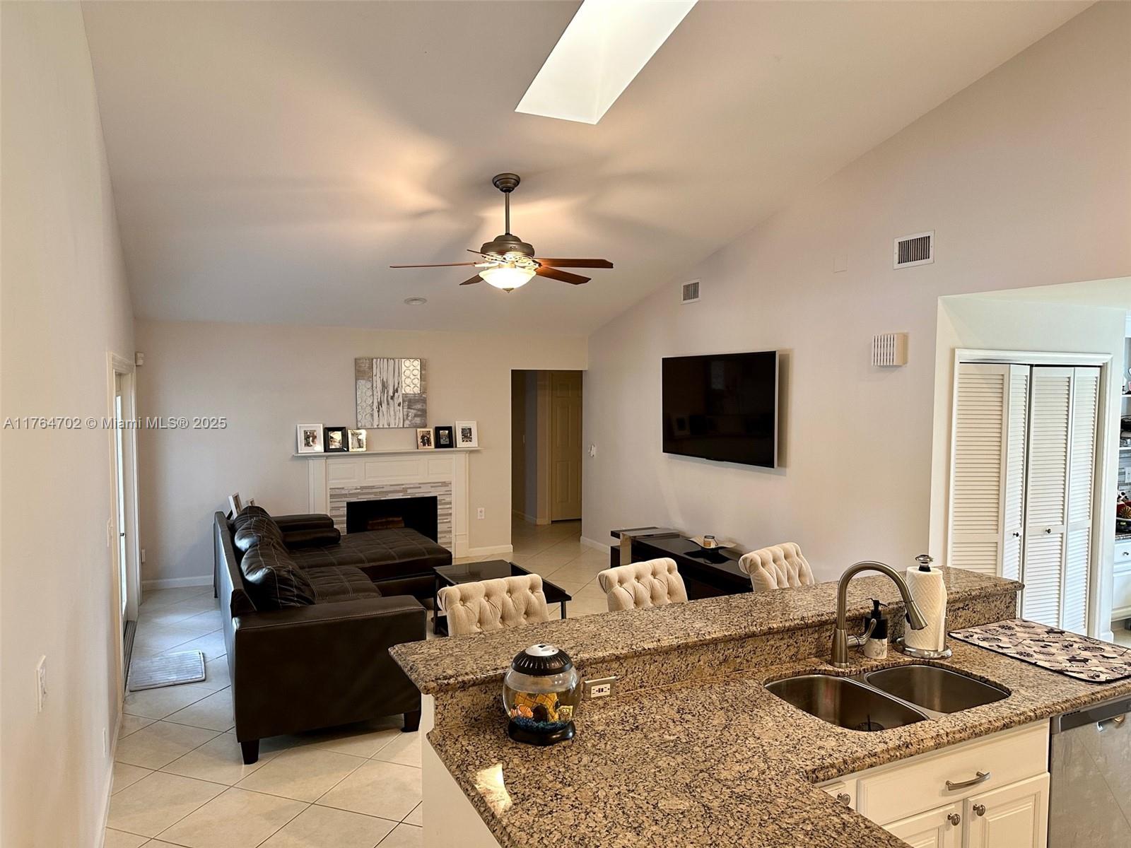 PGA RESORT COMMUNITY 1 - Residential Lease