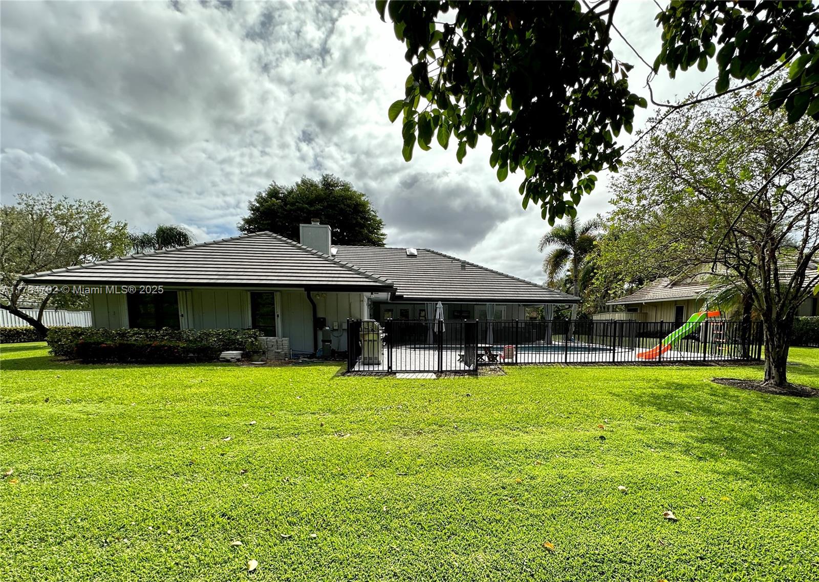 PGA RESORT COMMUNITY 1 - Residential Lease