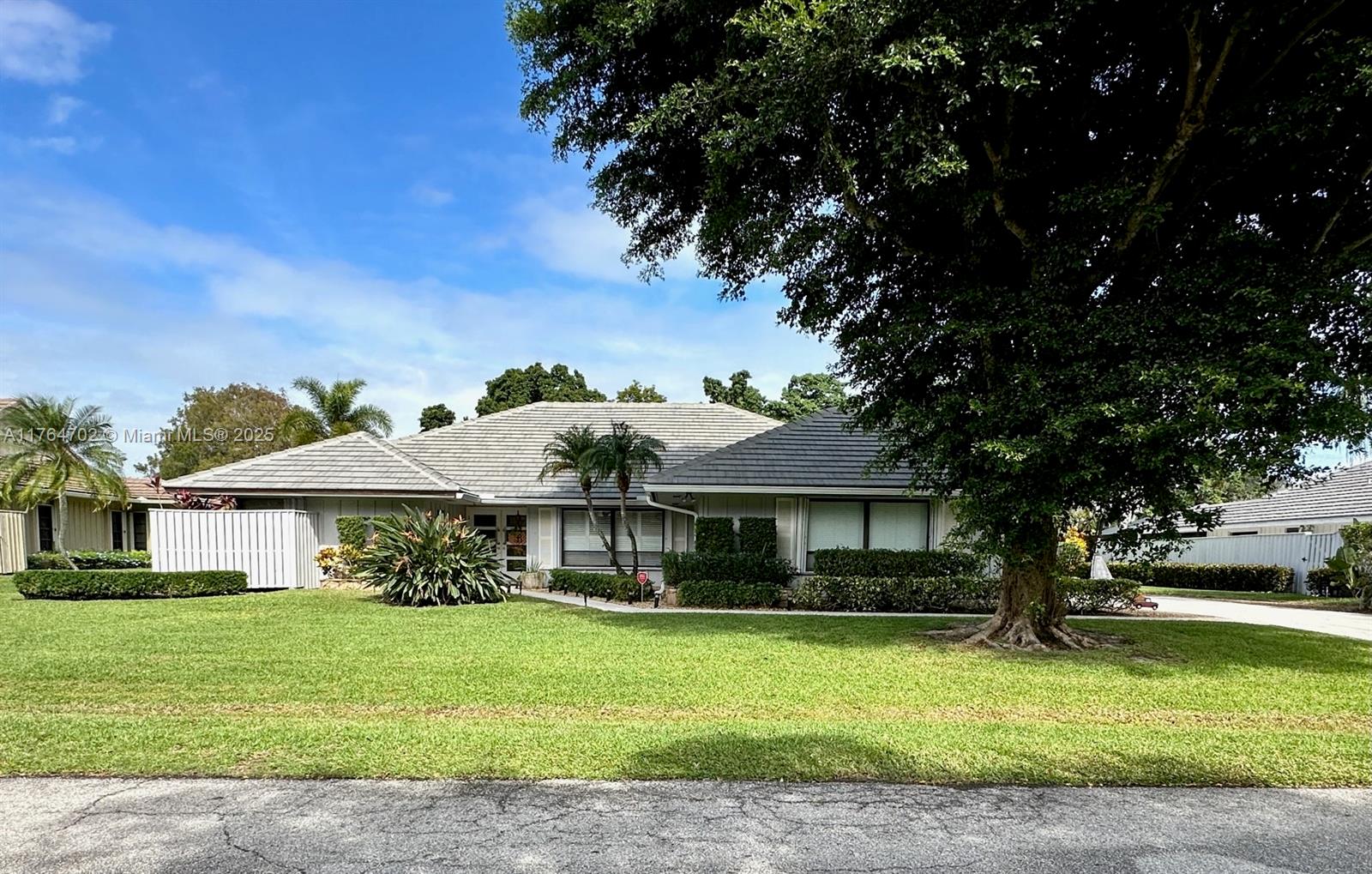 PGA RESORT COMMUNITY 1 - Residential Lease
