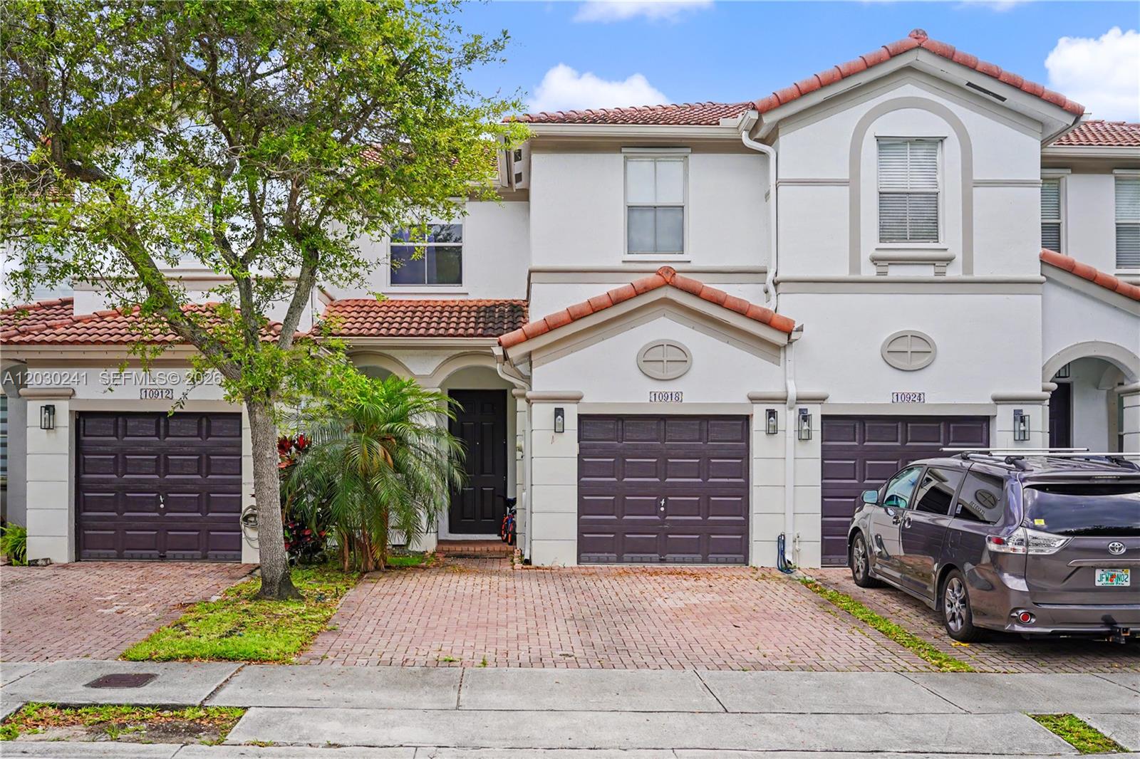 10918 NW 78th Ter - Image 1
