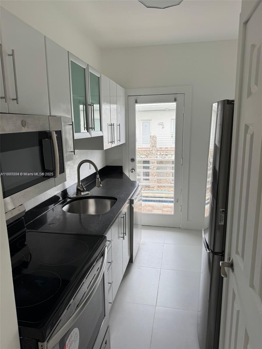 Completely remodeled 1 Bedroom 1 Bathroom in great Miami Beach location. Steps from the beach. Will not last