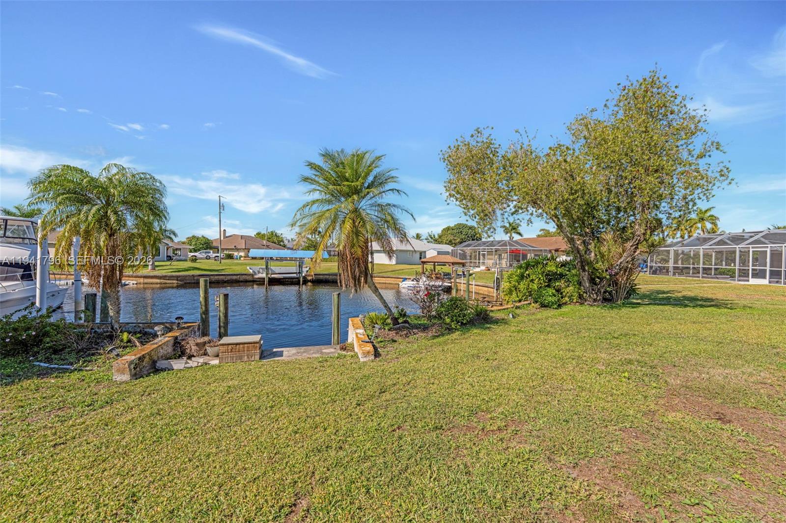 RIVER FOREST ISLAND - Residential