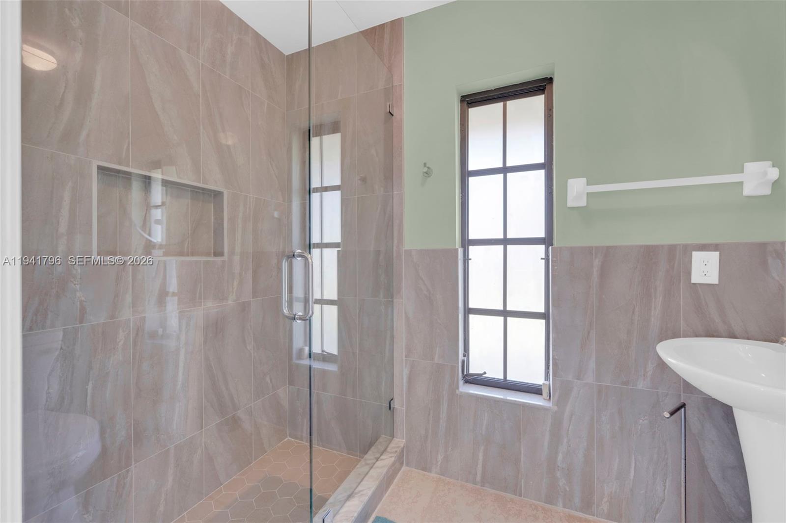 RIVER FOREST ISLAND - Residential