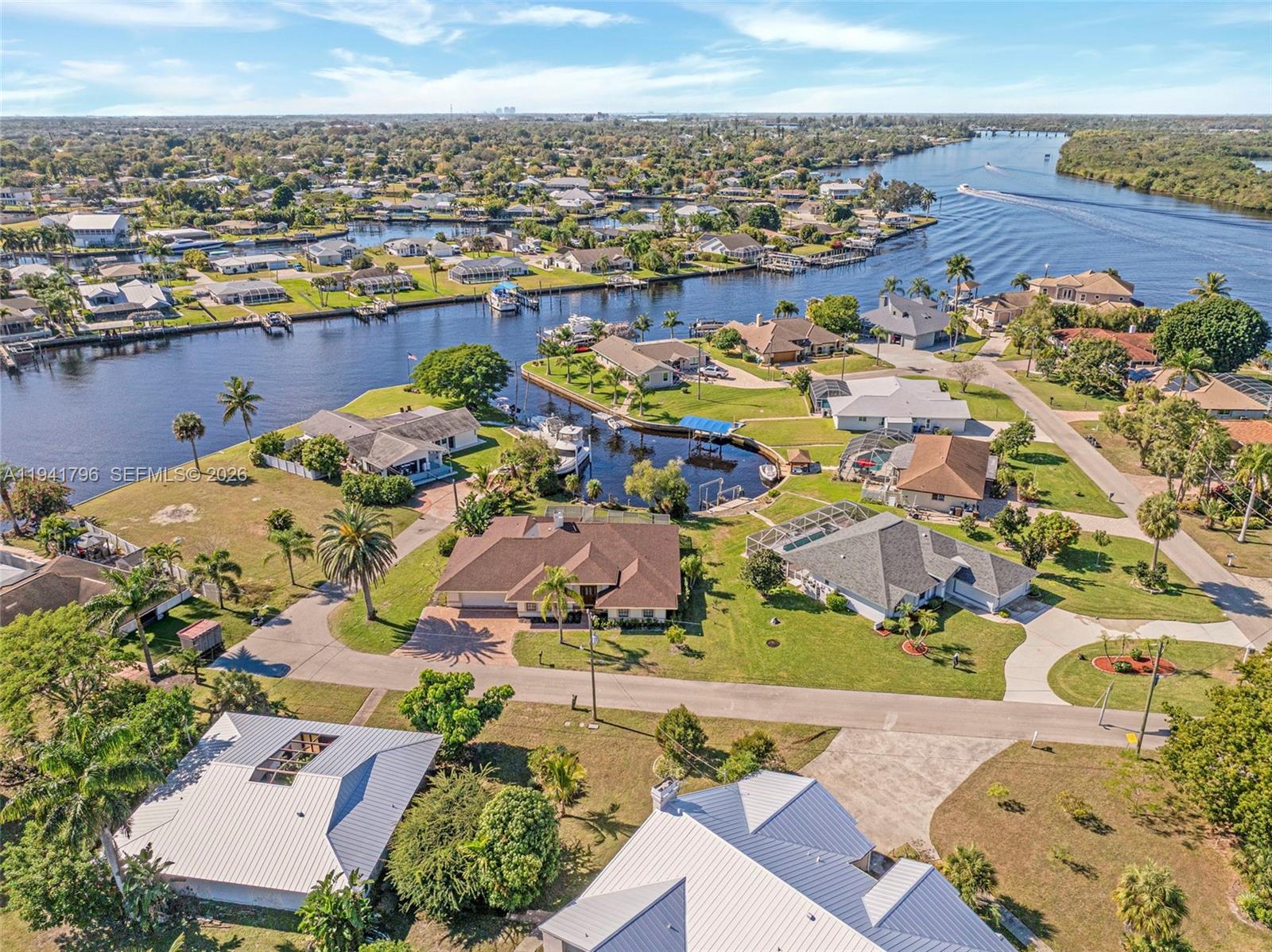 RIVER FOREST ISLAND - Residential