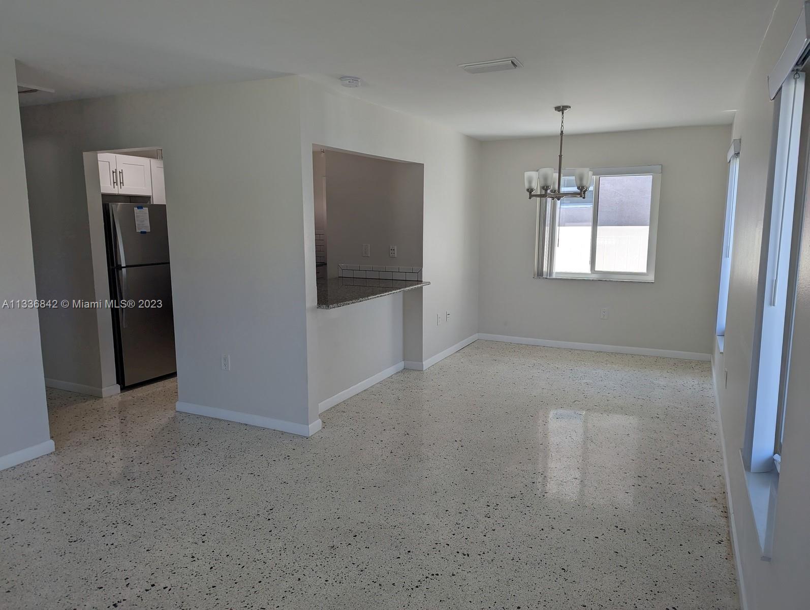 ENGLEWOOD - Residential Lease