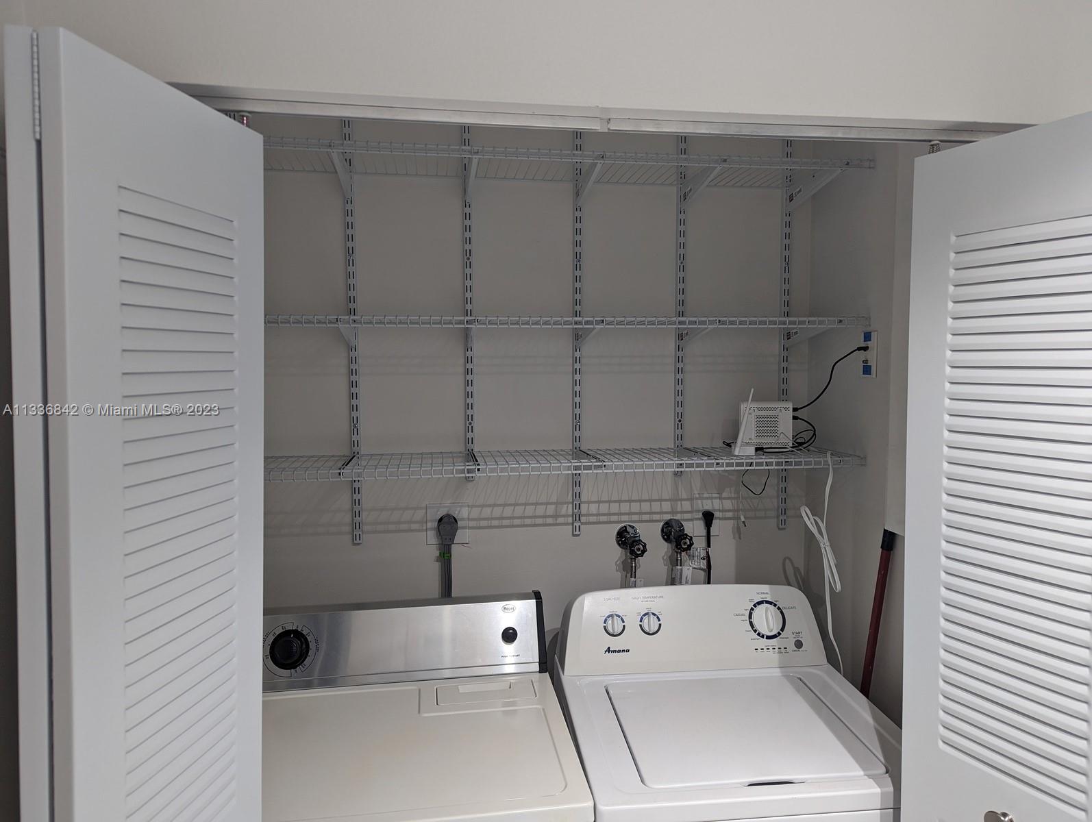 ENGLEWOOD - Residential Lease