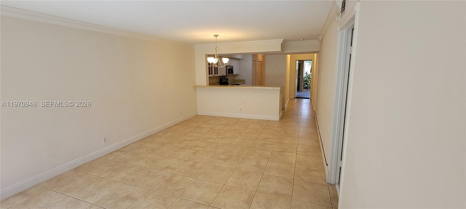 CORAL SPRINGS ESTATE TOWN - Residential Lease