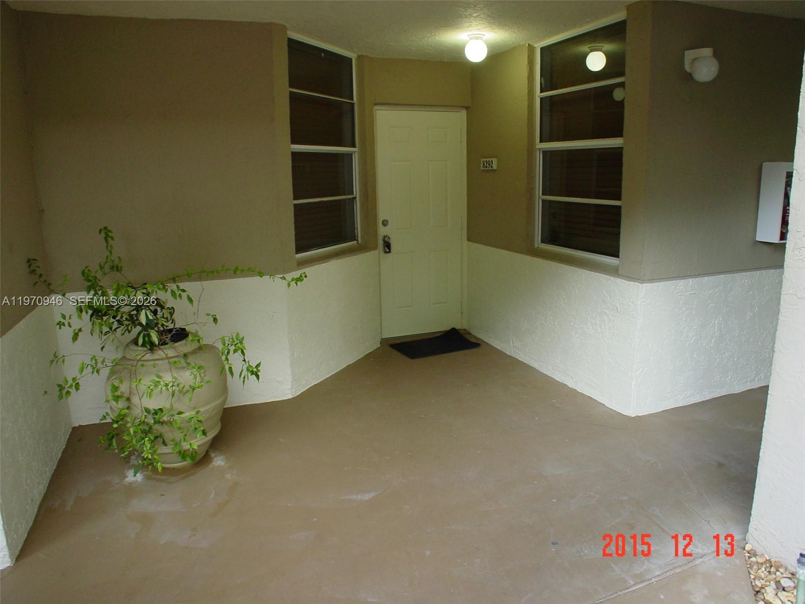 CORAL SPRINGS ESTATE TOWN - Residential Lease