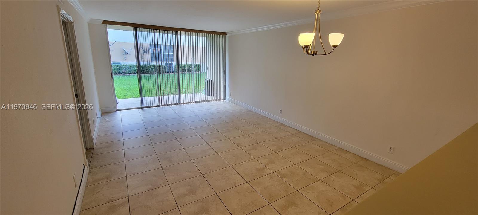 CORAL SPRINGS ESTATE TOWN - Residential Lease