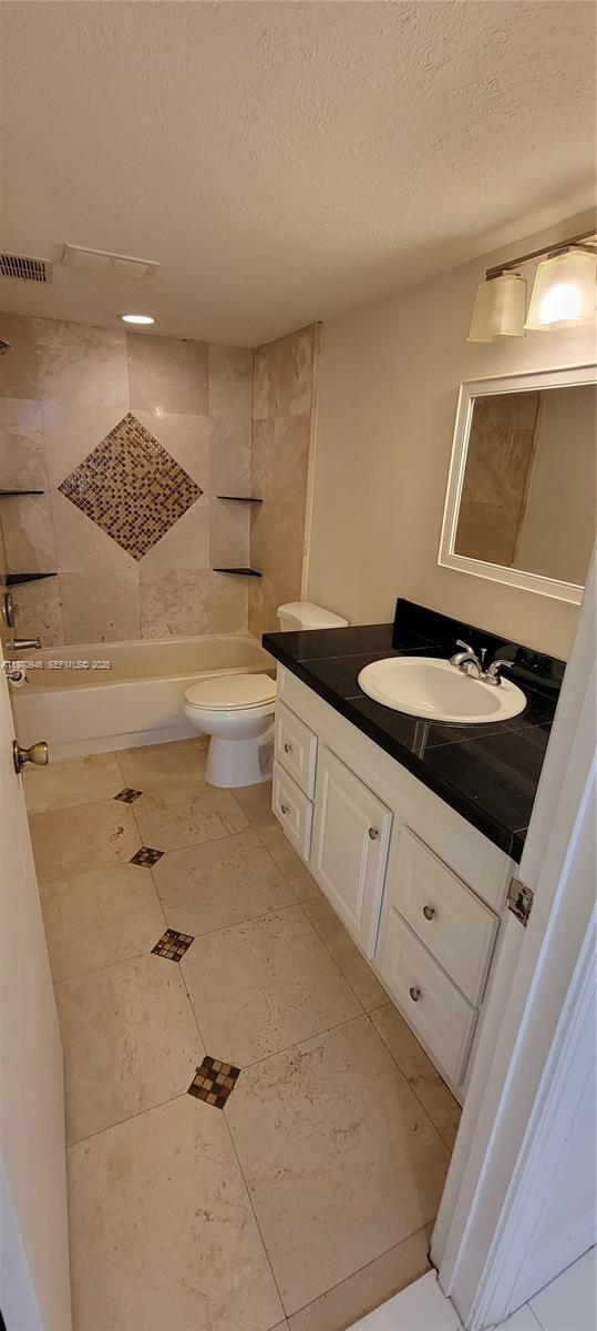 CORAL SPRINGS ESTATE TOWN - Residential Lease