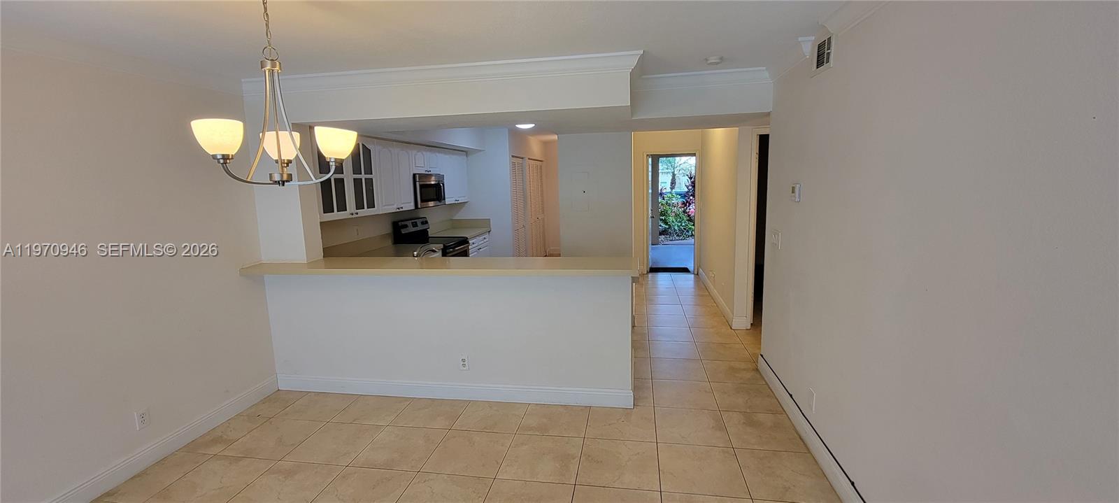 CORAL SPRINGS ESTATE TOWN - Residential Lease