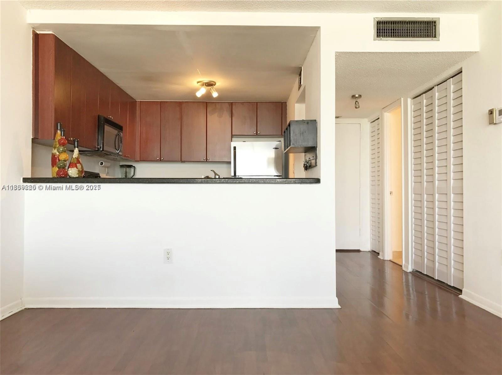 STANTON HOUSE CONDO - Residential