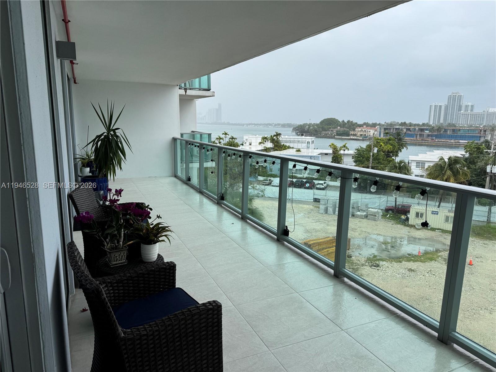 THE PALMS CONDO - Residential