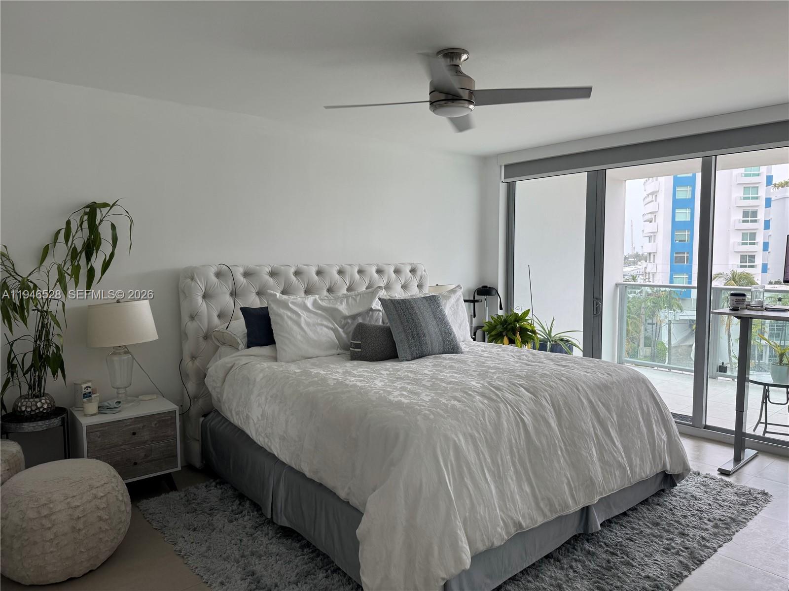 THE PALMS CONDO - Residential