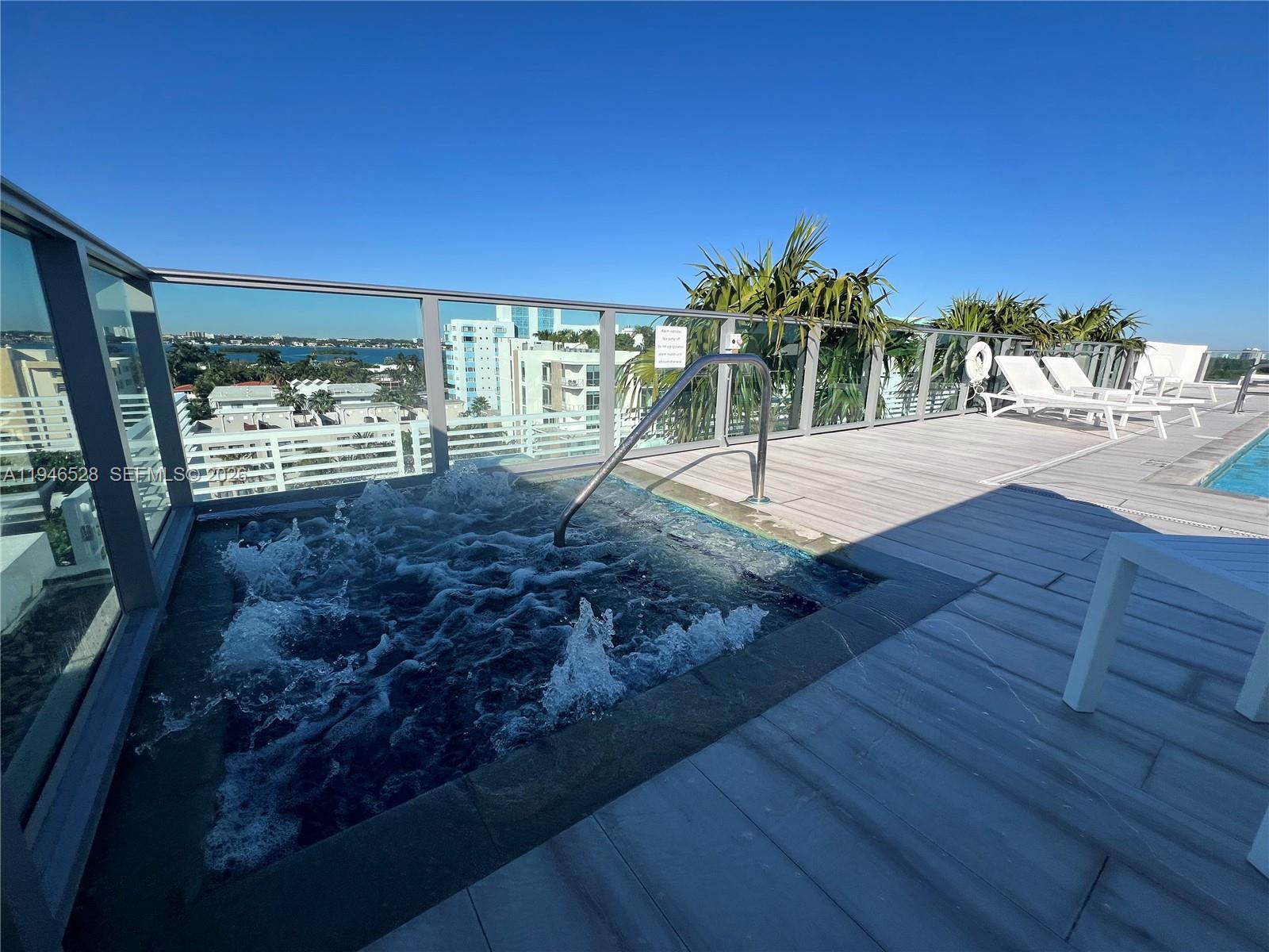 THE PALMS CONDO - Residential