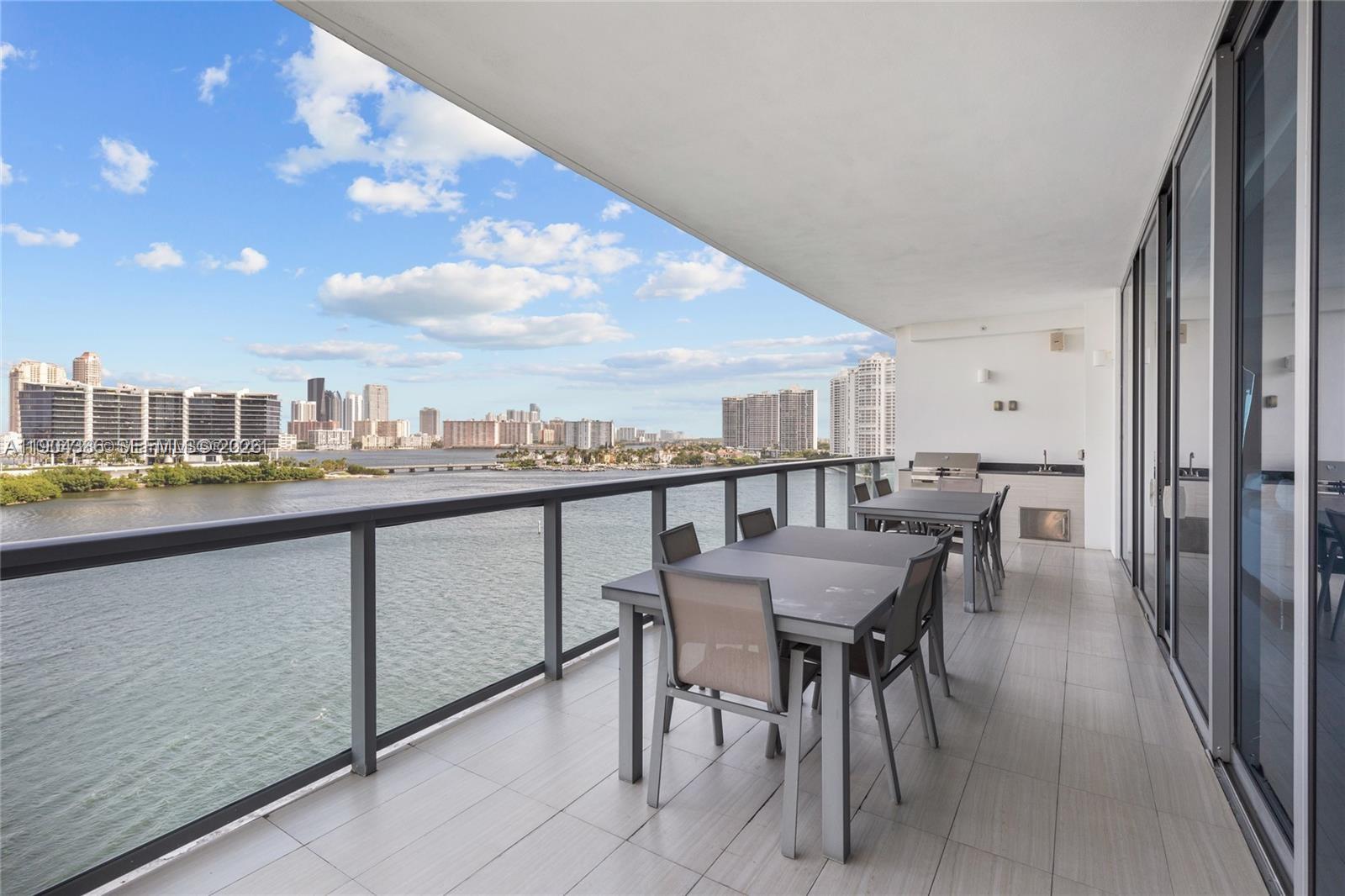 ECHO CONDO - Residential
