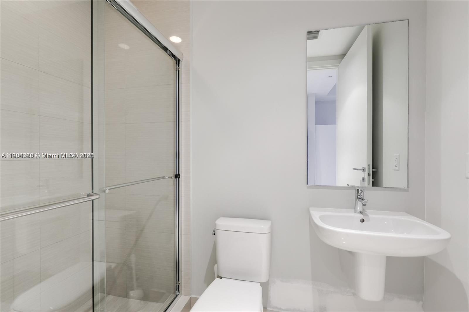 ECHO CONDO - Residential