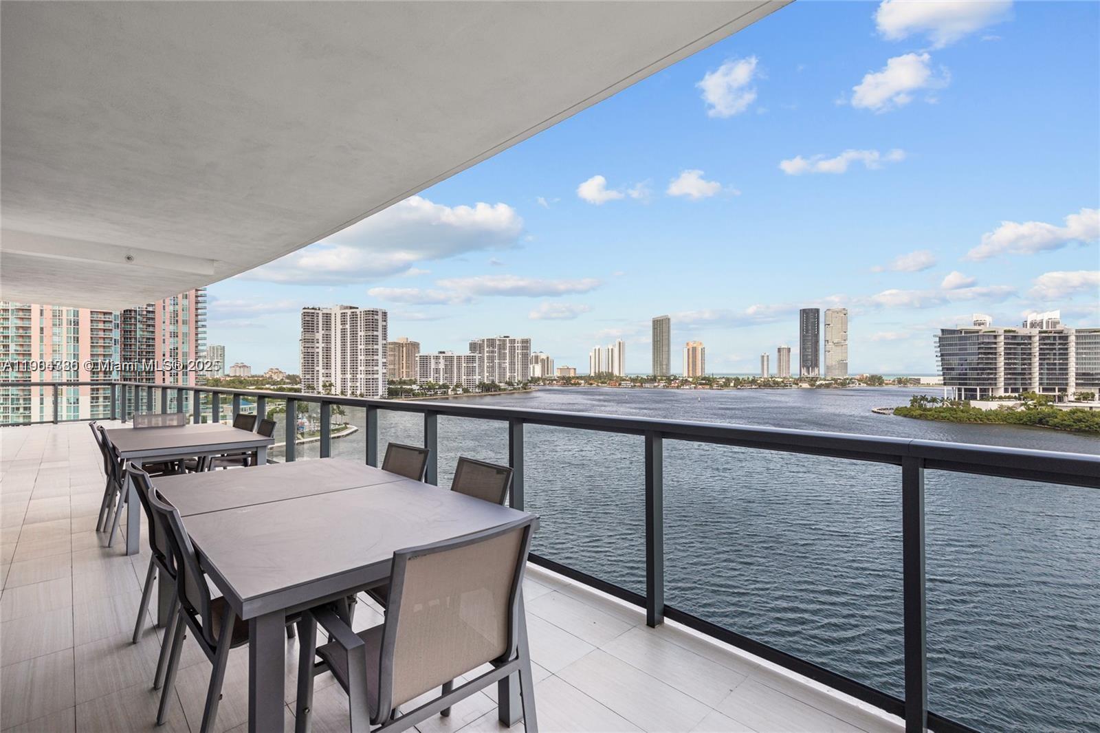 ECHO CONDO - Residential