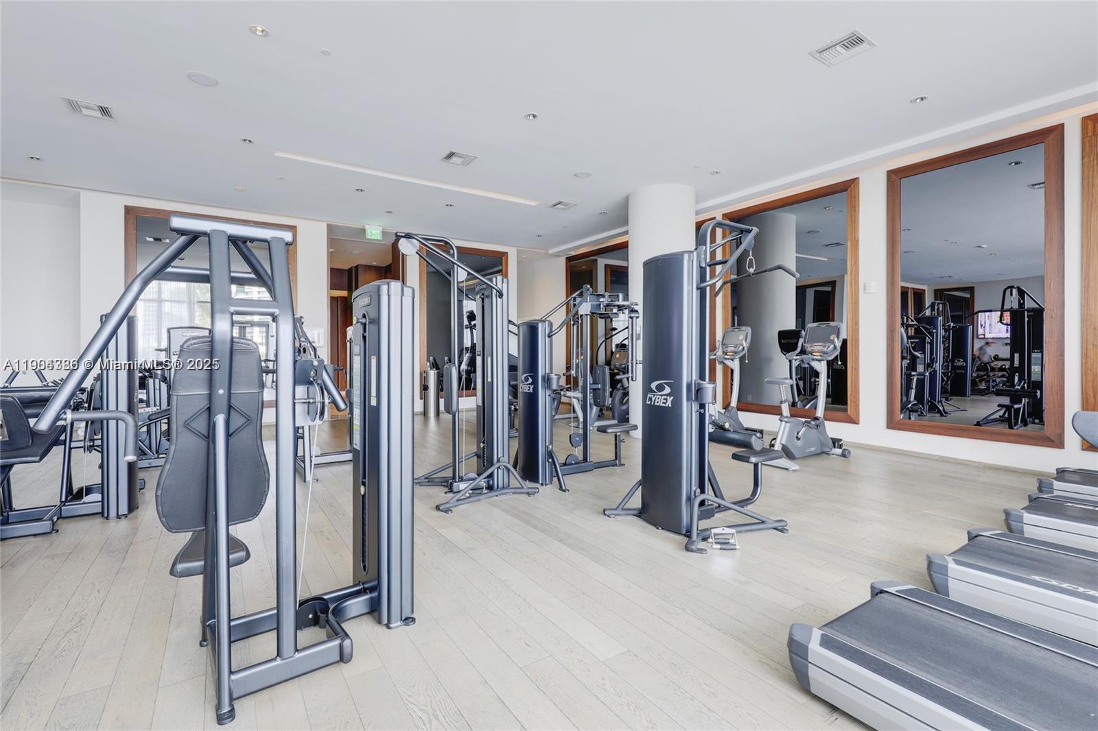 ECHO CONDO - Residential