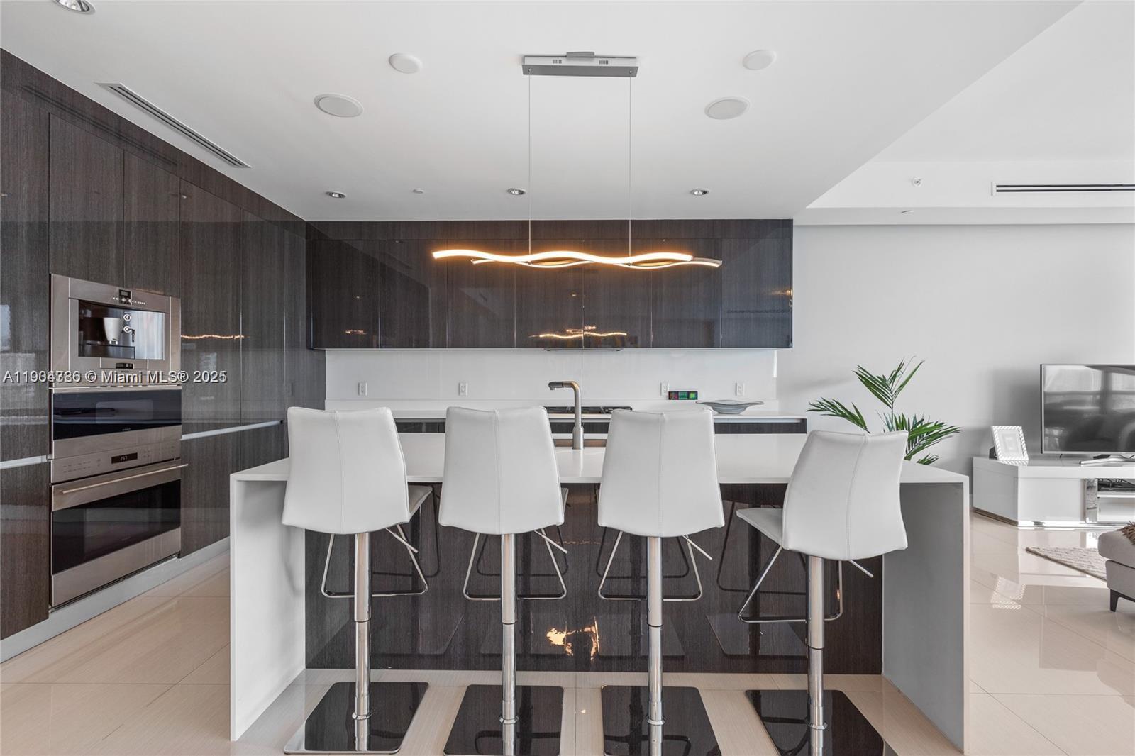 ECHO CONDO - Residential